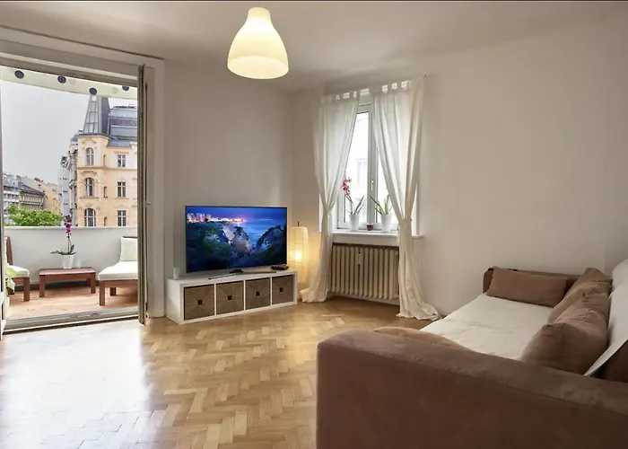 Balcony Oasis Operastreet